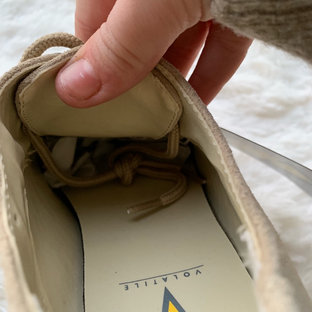 ๐ NWT volatile platform loafers - Picture 7 of 8